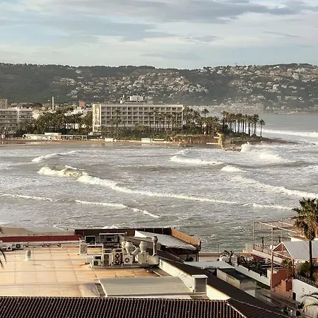 Apartment Vistaarenal , Fantastic Views And At A Few Steps From The